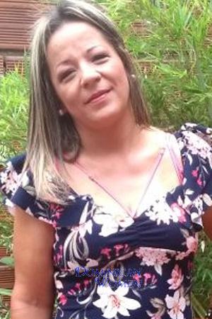 180089 - Sandra Age: 50 - Colombia