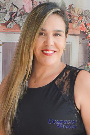 226420 - Lenka Age: 55 - Peru