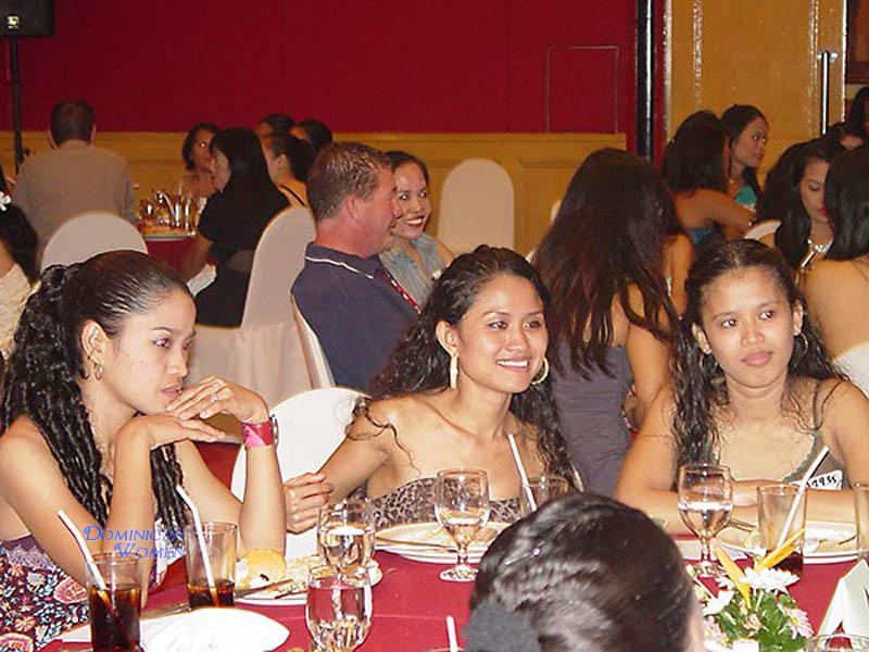 010-filipino-women
