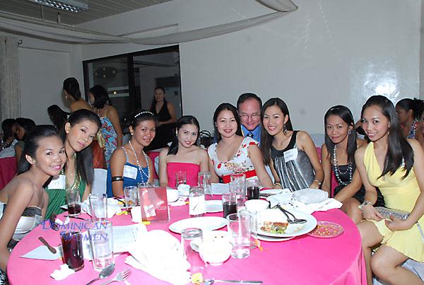 young-filipino-women-047